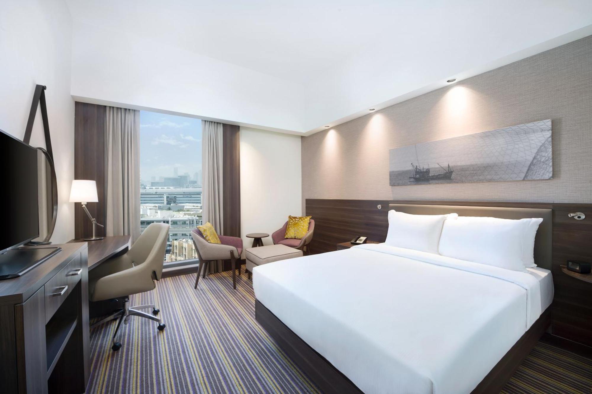 Hampton By Hilton Dubai Airport Дубай, ОАЭ — бронируйте Отели, цены в 2024  году